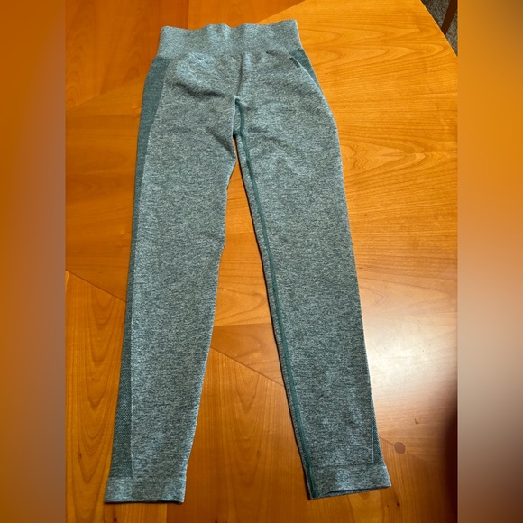 GYMSHARK high waisted seamless leggings - Picture 3 of 6